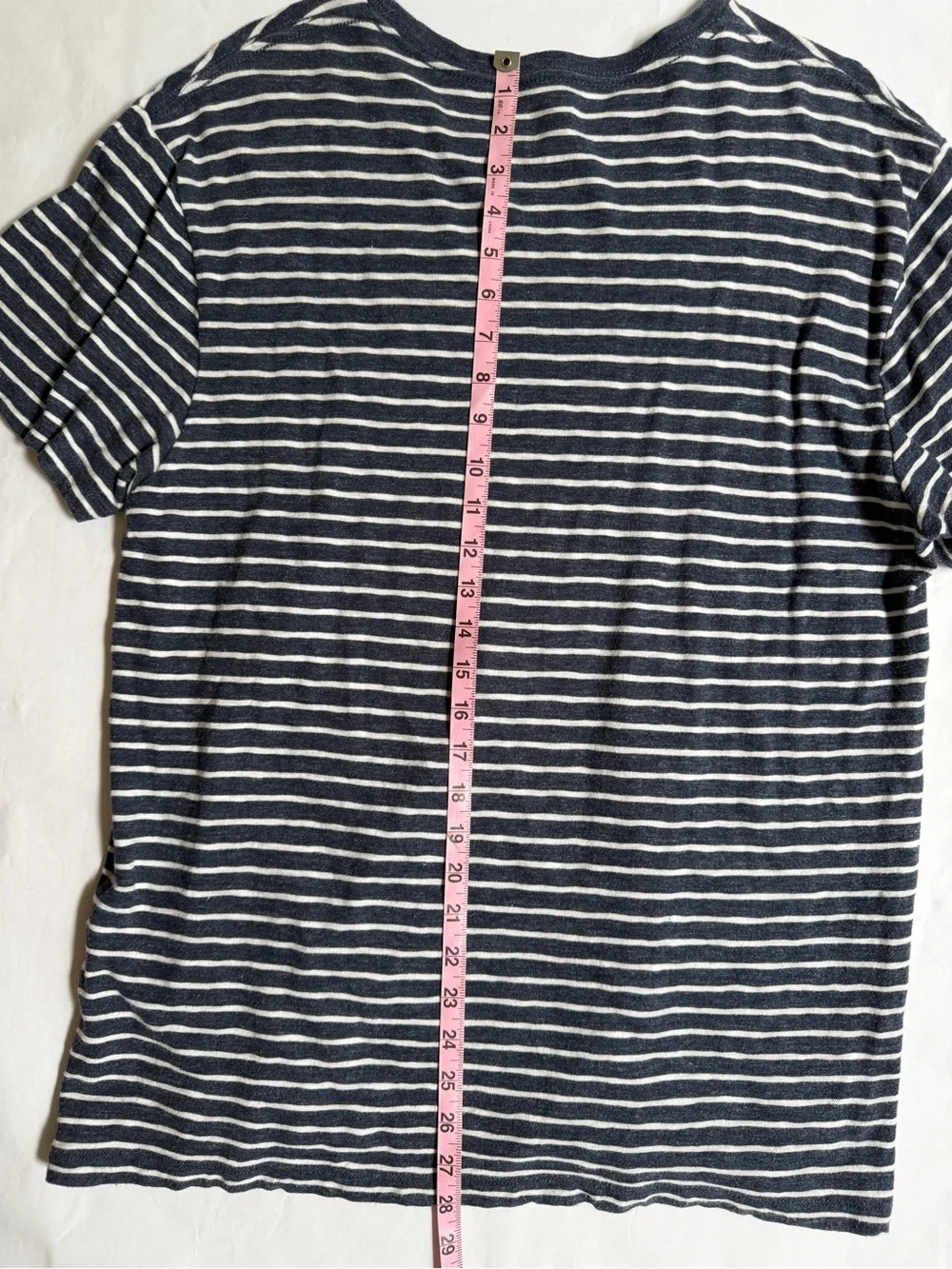 J Crew men’s short sleeve navy blue and white striped T Shirt XL  field knit